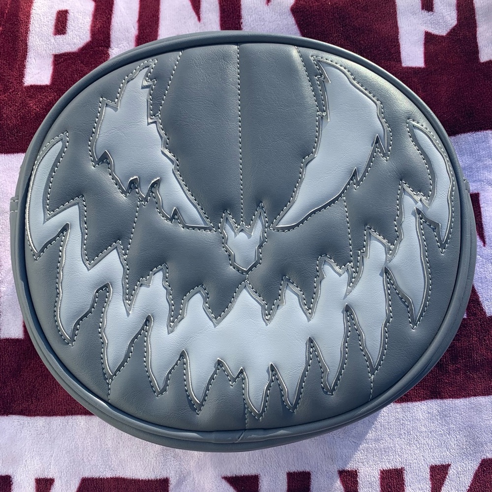 Love pain and stitches bag